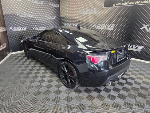 Used 2015 Scion FR-S image 9