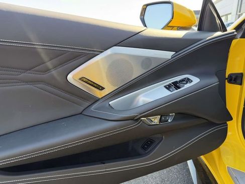 Used 2025 Chevrolet Corvette Z06 RWD image 17