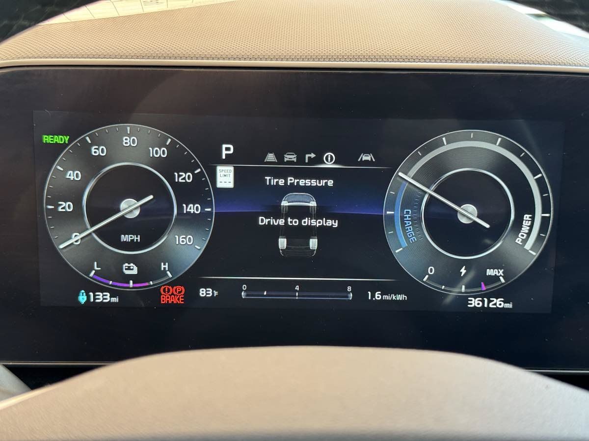 Used 2023 Kia Niro Wind FWD image 33