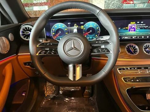 Used 2023 Mercedes-Benz E 450 Cabriolet image 18