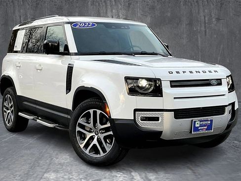 Used 2022 Land Rover Defender 110 SE image 3