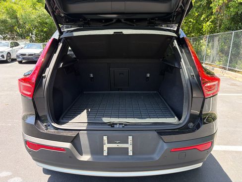 Used 2025 Volvo XC40 B5 Core AWD/4WD image 21