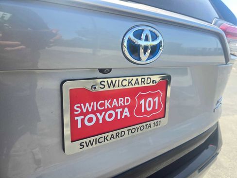 Used 2023 Toyota RAV4 XSE AWD/4WD image 13