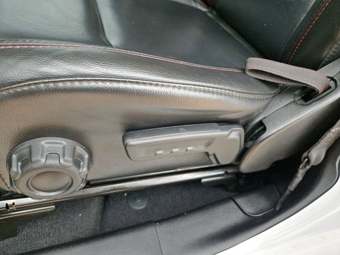 Used 2022 Jeep Wrangler Unlimited Rubicon w/ Cold Weather Group image 26