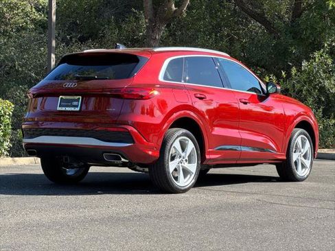 Certified 2025 Audi Q5 Premium Plus w/ Premium Plus AWD/4WD image 5