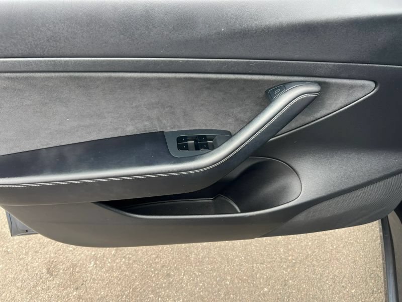 Used 2021 Tesla Model 3 Standard Range Plus RWD image 23