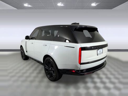 Used 2023 Land Rover Range Rover SE AWD/4WD image 3