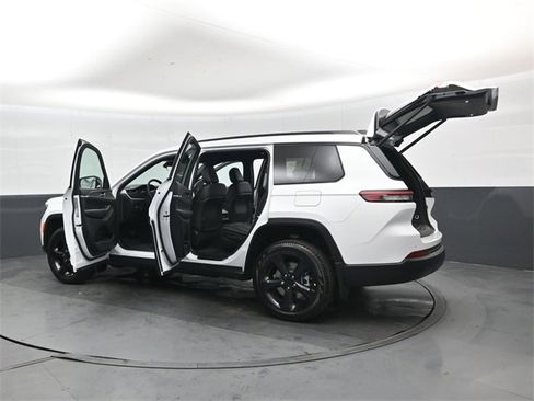 New 2025 Jeep Grand Cherokee L Limited w/ Black Appearance Package image 50
