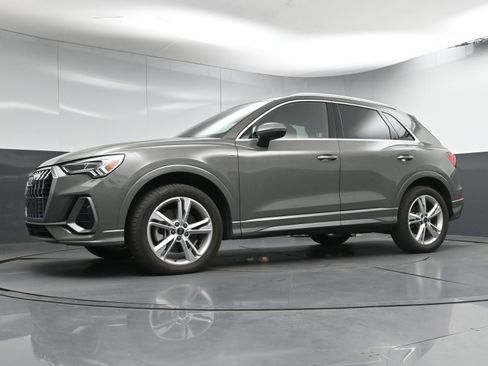 Used 2022 Audi Q3 2.0T Premium Plus image 24