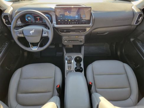 Used 2025 Ford Bronco Sport Badlands image 12