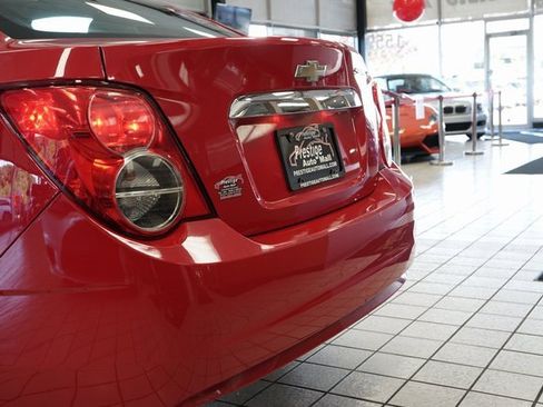 Used 2015 Chevrolet Sonic LT image 11