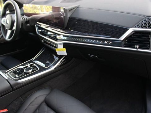 Used 2026 BMW X7 xDrive40i w/ M Sport Package image 33