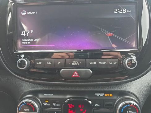 Used 2022 Kia Soul S FWD image 32
