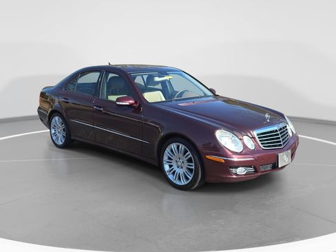 Used 2008 Mercedes-Benz E 350 Sedan image 3
