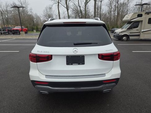 New 2026 Mercedes-Benz GLB 250 4MATIC image 4