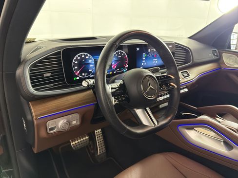 Certified 2025 Mercedes-Benz GLS 450 4MATIC image 4