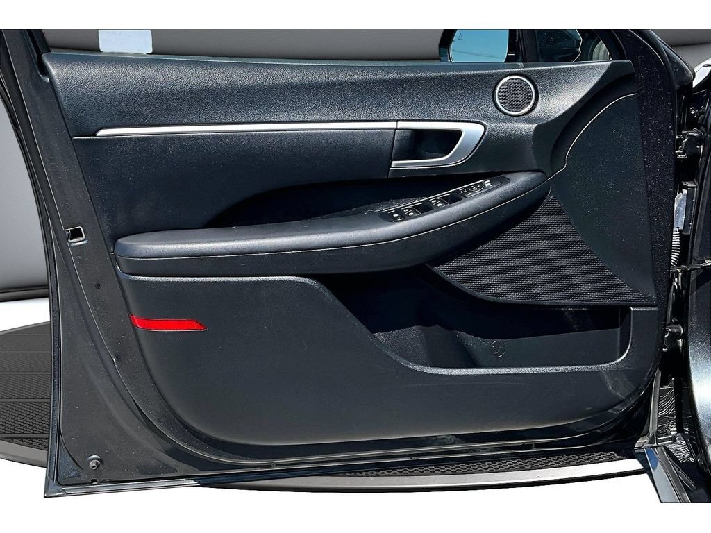 Used 2025 Hyundai Sonata SEL FWD image 32
