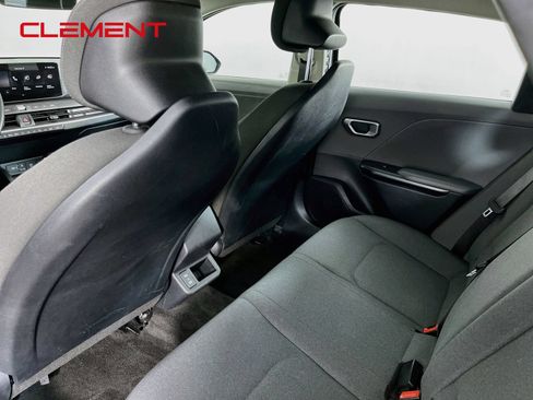 Used 2025 Kia K4 FWD image 31