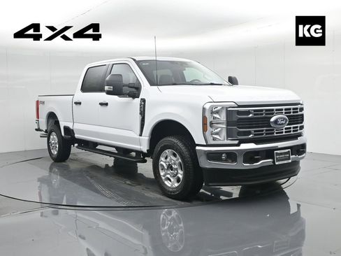 New 2026 Ford F250 XLT w/ FX4 Off-Road Package image 1