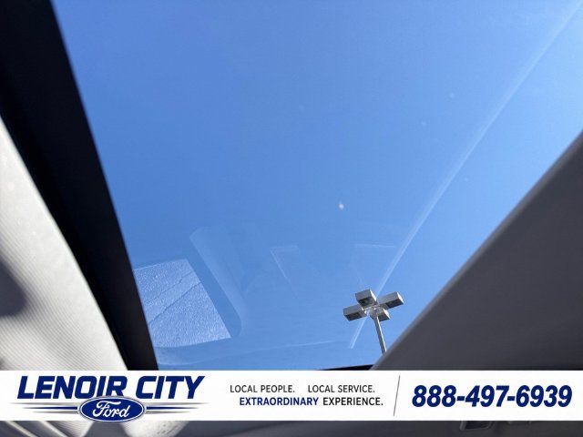 Certified 2022 Ford Escape Titanium w/ Class II Trailer Tow Package FWD image 17