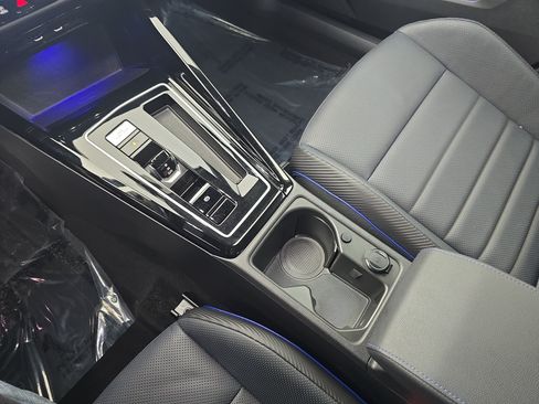 Certified 2024 Volkswagen Golf R AWD/4WD image 26