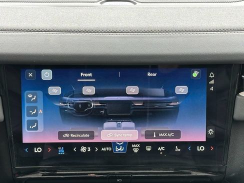New 2025 Lincoln Navigator Reserve AWD/4WD image 13