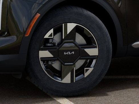 New 2026 Kia Sportage LX w/ LX Convenience Package FWD image 9
