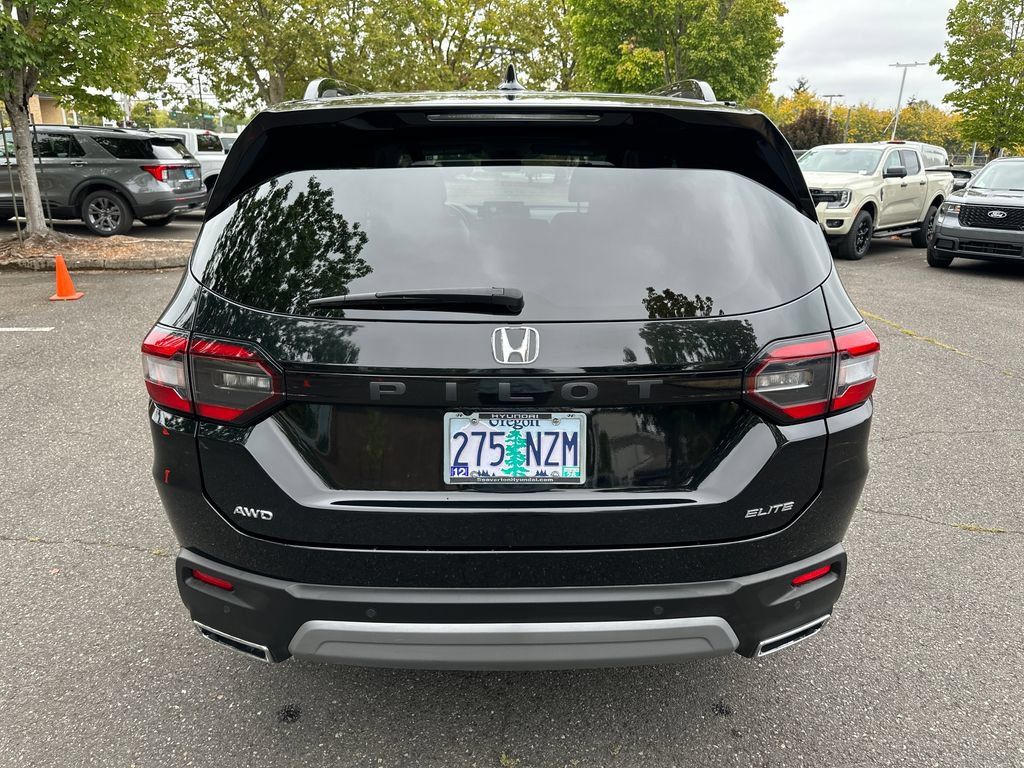 Used 2025 Honda Pilot Elite image 5