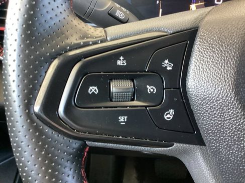 Used 2026 Chevrolet Trax RS FWD image 47
