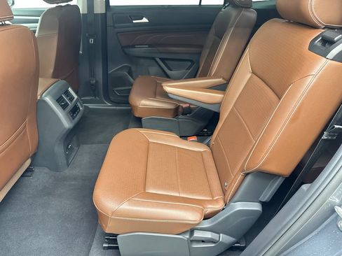 Used 2023 Volkswagen Atlas SEL R-Line AWD/4WD image 34