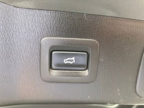 Used 2019 MAZDA CX-5 Touring image 33