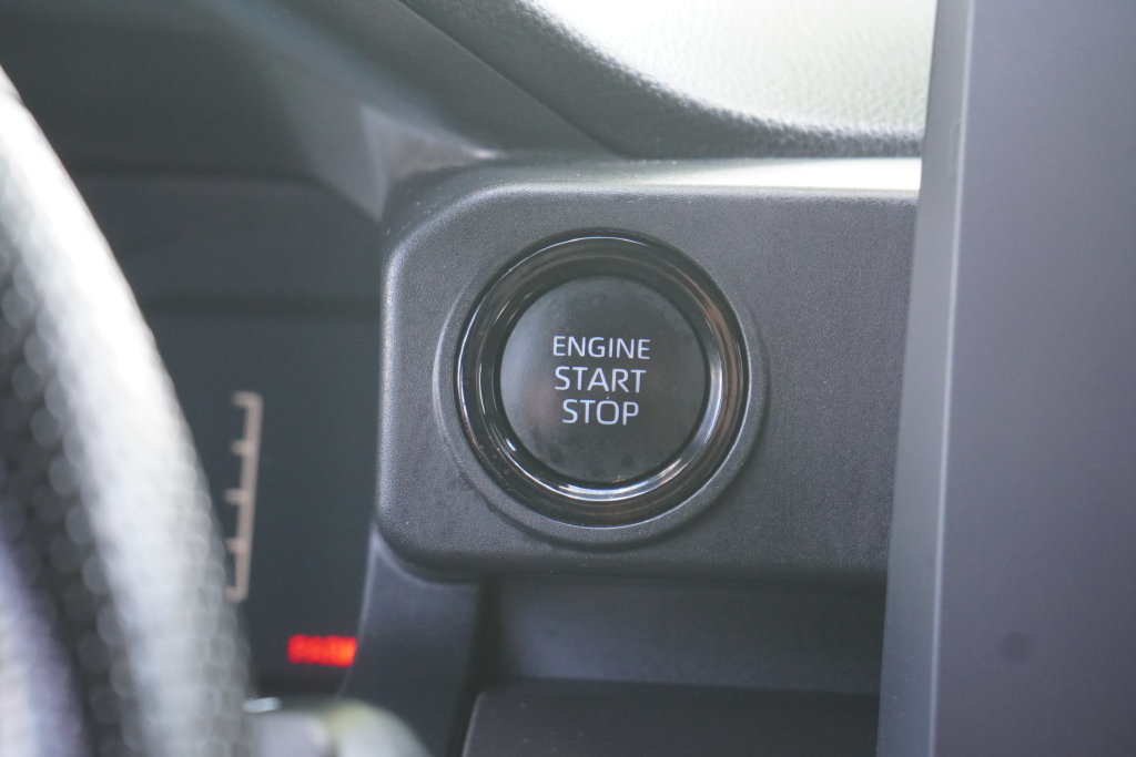 Used 2024 Toyota Tacoma SR5 AWD/4WD image 24
