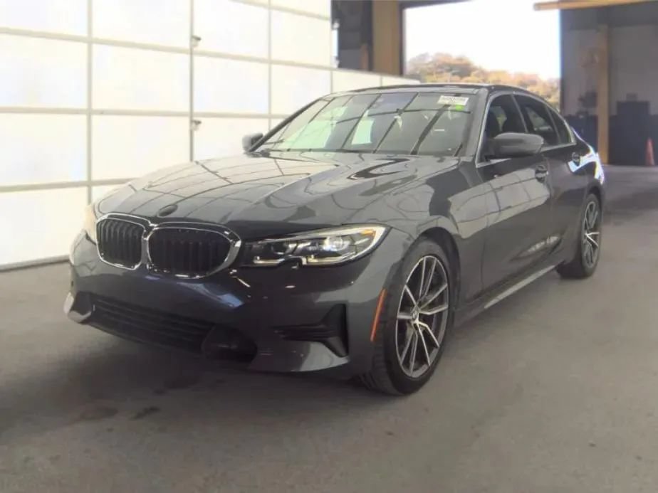 Used 2021 BMW 330i Sedan w/ Driving Assistance Package RWD image 1
