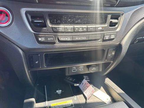 Used 2024 Honda Passport EX-L image 26