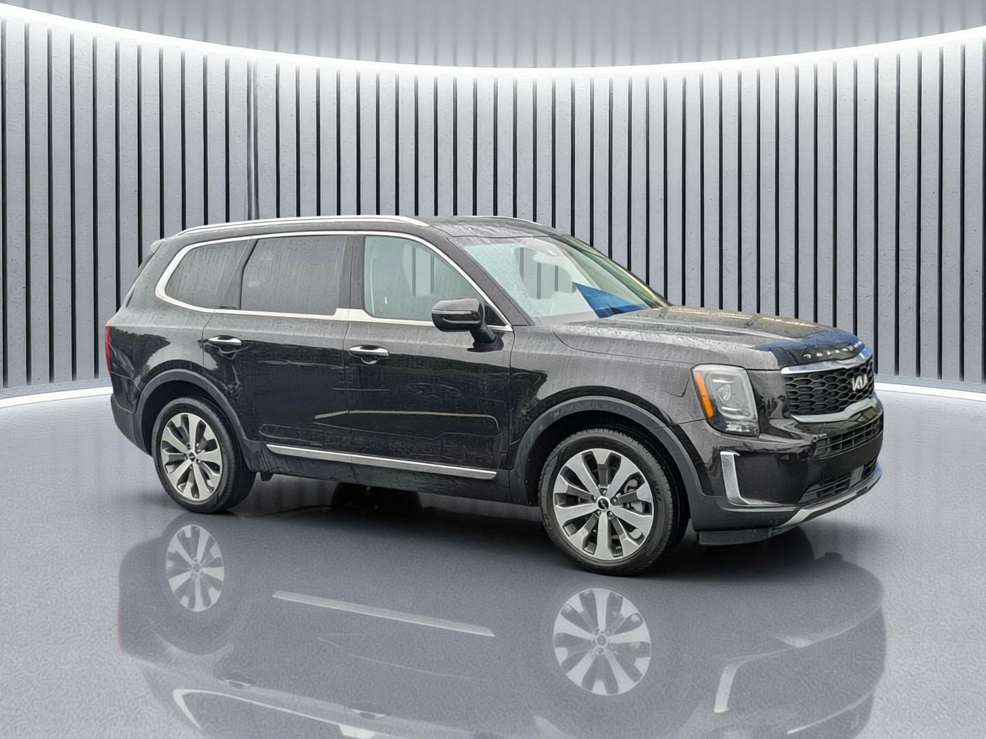 Used 2022 Kia Telluride S AWD/4WD image 2