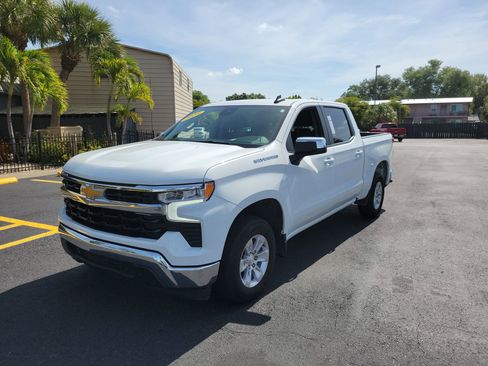 Used 2025 Chevrolet Silverado 1500 LT RWD image 10