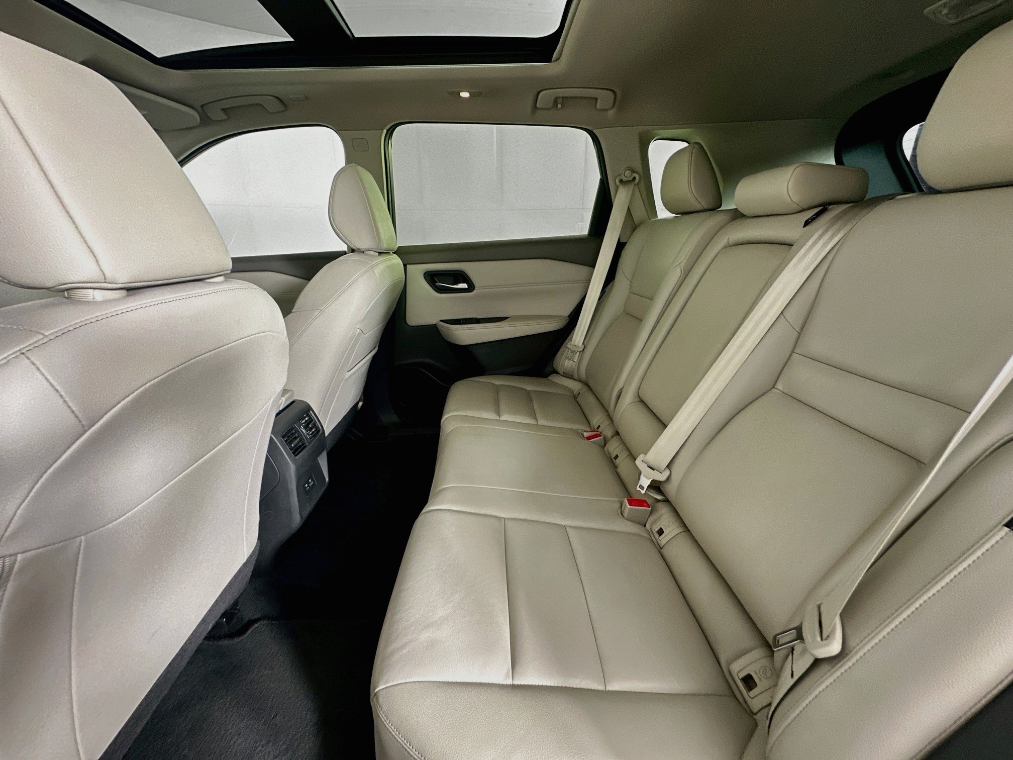 Used 2023 Nissan Rogue SL AWD/4WD image 27