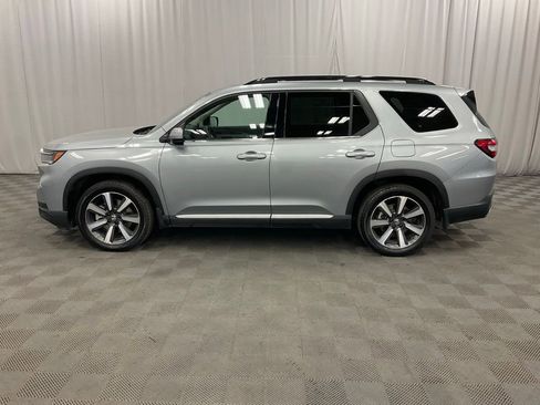 Used 2023 Honda Pilot Touring image 13