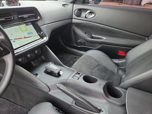 Used 2024 Nissan Z Performance w/ Floor Mat Package RWD image 19