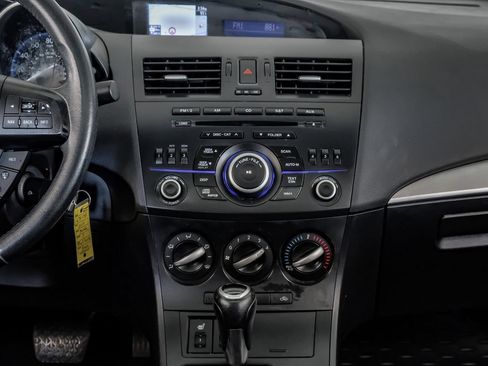 Used 2012 MAZDA MAZDA3 i Grand Touring w/ Tech Pkg FWD image 24
