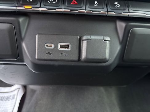 Used 2020 Chevrolet Silverado 1500 RST w/ All-Star Edition image 28