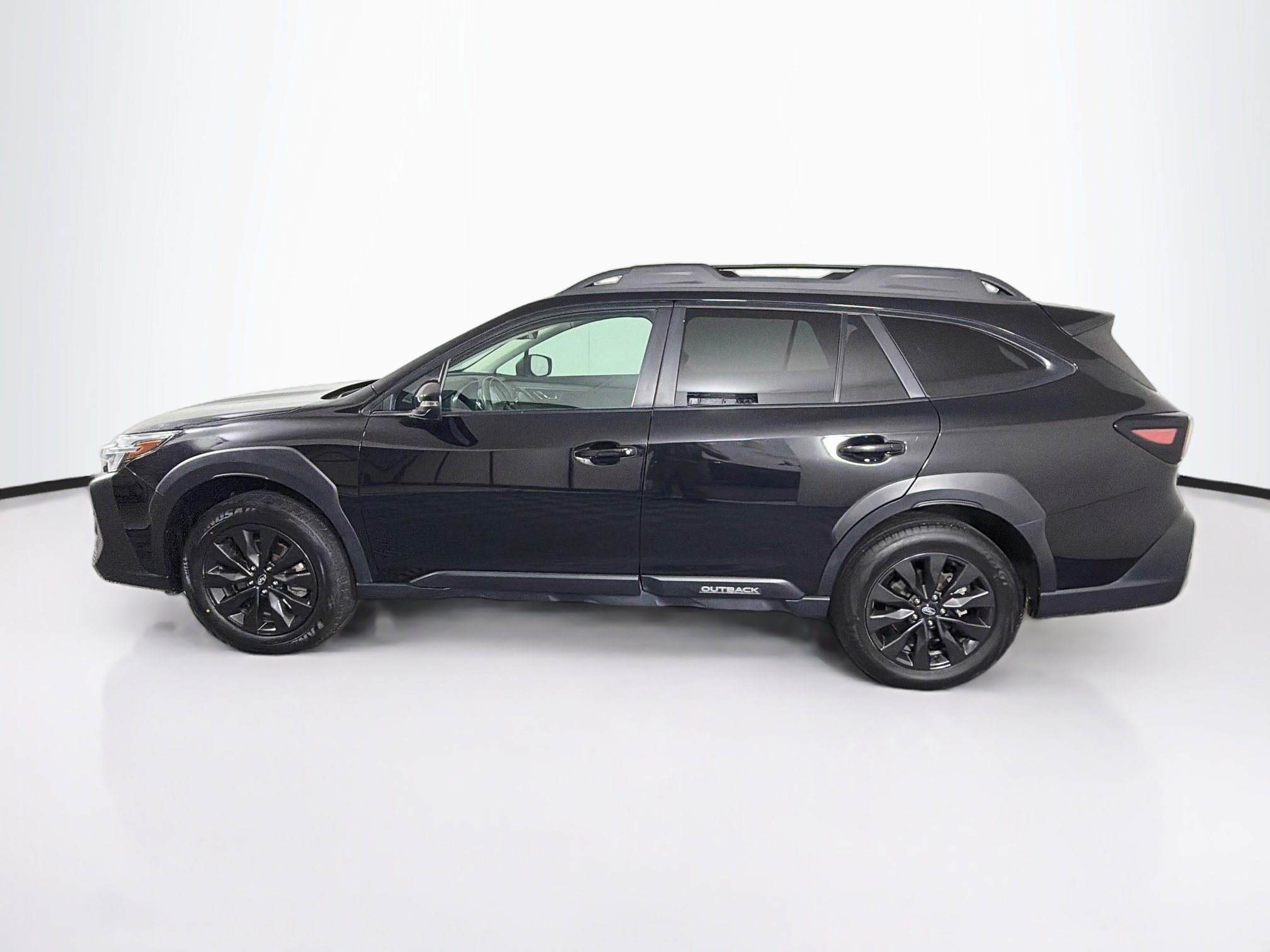 Used 2025 Subaru Outback Onyx Edition AWD/4WD image 4