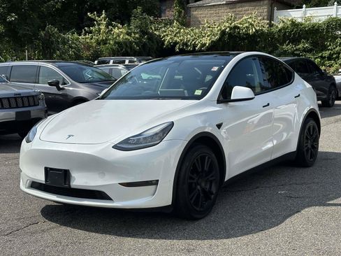 Used 2021 Tesla Model Y Long Range AWD/4WD image 7