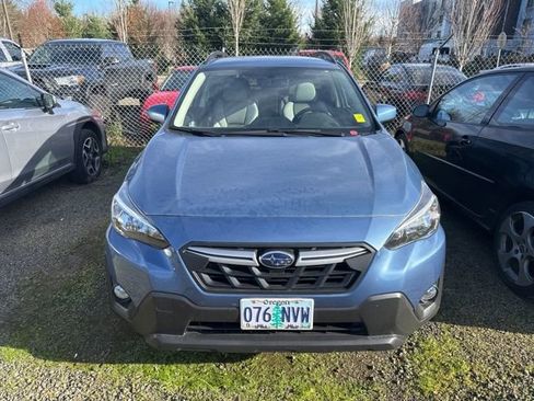 Used 2023 Subaru Crosstrek 2.0i Premium image 2