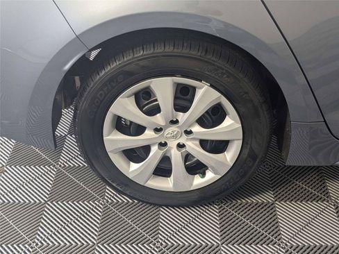 Used 2024 Toyota Corolla LE FWD image 9