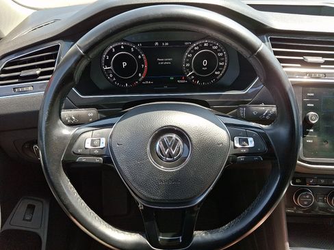 Used 2019 Volkswagen Tiguan SEL w/ 3rd Row Seat Package AWD/4WD image 19