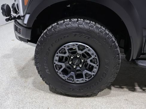 Used 2025 Ford F150 Raptor w/ Equipment Group 803A Raptor R AWD/4WD image 9
