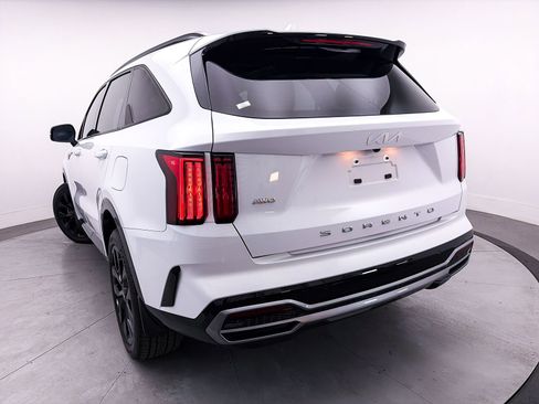 Used 2022 Kia Sorento SX image 9