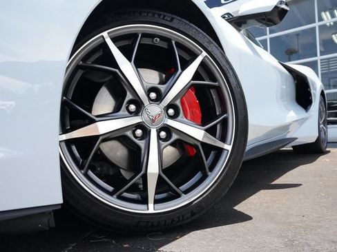 Used 2022 Chevrolet Corvette Stingray Coupe w/ Engine Appearance Package RWD image 26