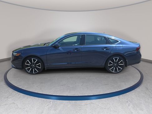 Used 2023 Honda Accord Touring image 8